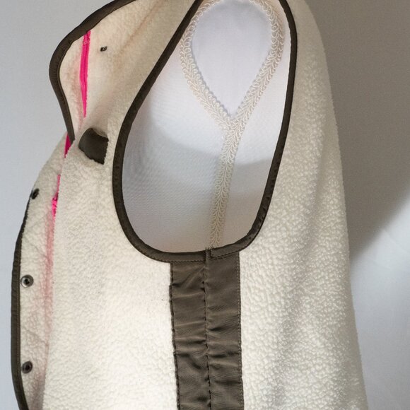 Talbots Cream Vest with Olive and Pink Trim - Picture 9 of 12
